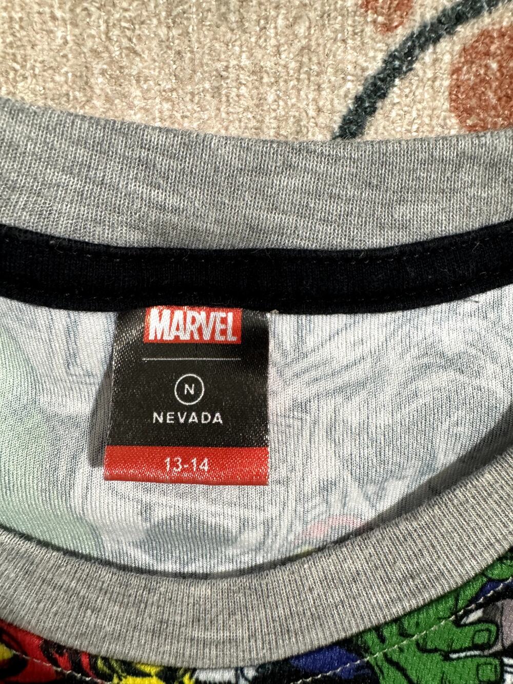 Marvel Nevada Kids Size 13 14 All Over Comic Print Superhero T Shirt